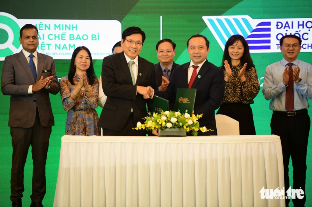 PRO Việt Nam hợp tác với VNUHCM 'xanh hóa' ngành bao bì Việt -1