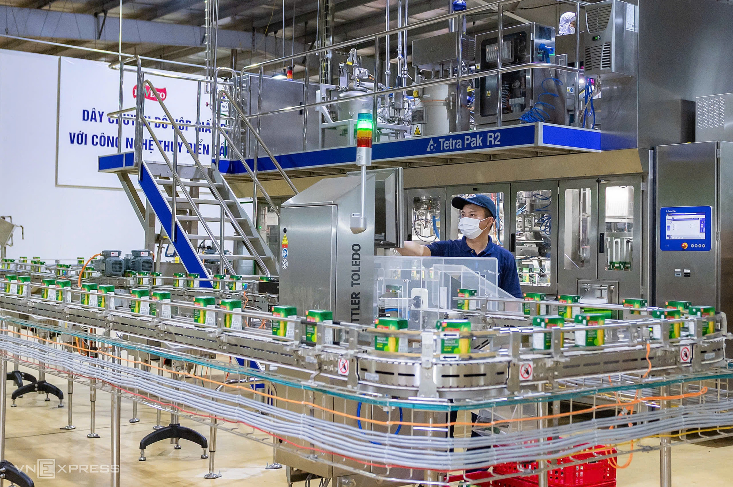 Dây chuyền bao bì hộp giấy cho hoa quả đầu tiên tại Việt Nam