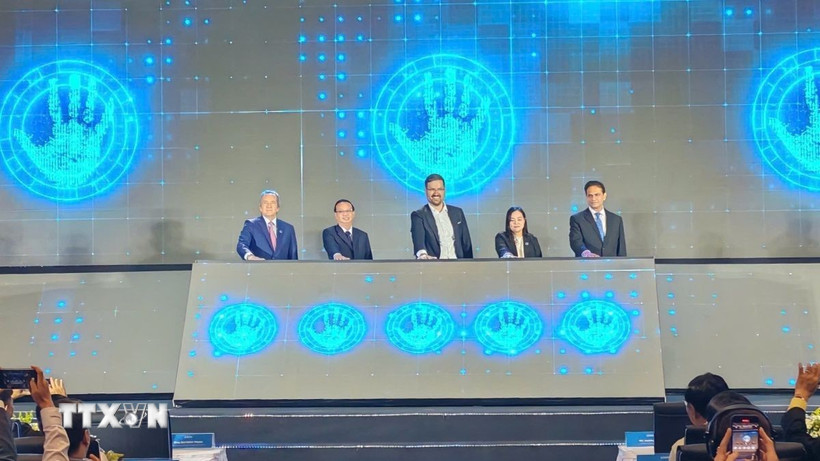 Khánh thành nhà máy sản xuất bao bì tiệt trùng 200 triệu Euro